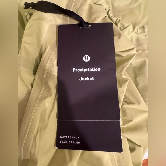 NWT New LULULEMON Precipitation Jacket Waterproof Rain Coat Wasabi Green Mens L - Picture 8 of 10
